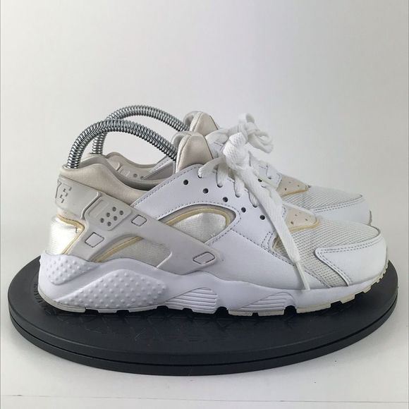 Nike Huarache Run Triple White Athletic Running Shoes 654275-110 Womens Size 7.5 - Picture 4 of 12